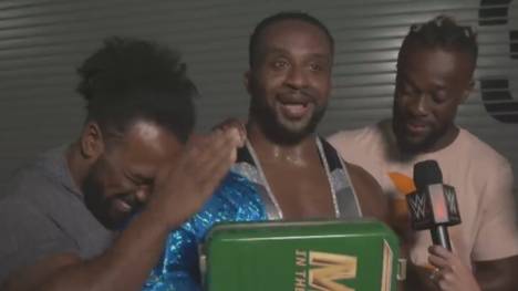 Reale Emotionen bei WWE: Nach dem größten Sieg seiner Karriere bei Money in the Bank spricht Big E von Herzen - und trifft auf zwei alte Bekannte.