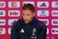 Belgiens Trainer Domenico Tedesco muss zahlreiche Ausfälle kompensieren und greift deshalb auch auf U21-Spieler zurück. Vor dem Spiel gegen Italien betont er dennoch, dass sie nicht aufgeben werden.