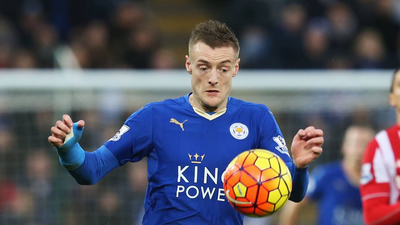 Vardy feiert neuen Vertrag mit Bentley