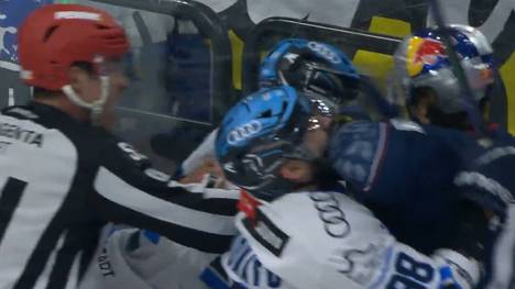 In Spiel 1 der Playoff-Serie zwischen dem EHC Red Bull München und dem ERC Ingolstadt geht es direkt hoch her. Erst fliegen die Fäuste, dann hagelt es Tore - bis in die dramatischen Schlusssekunden hinein.