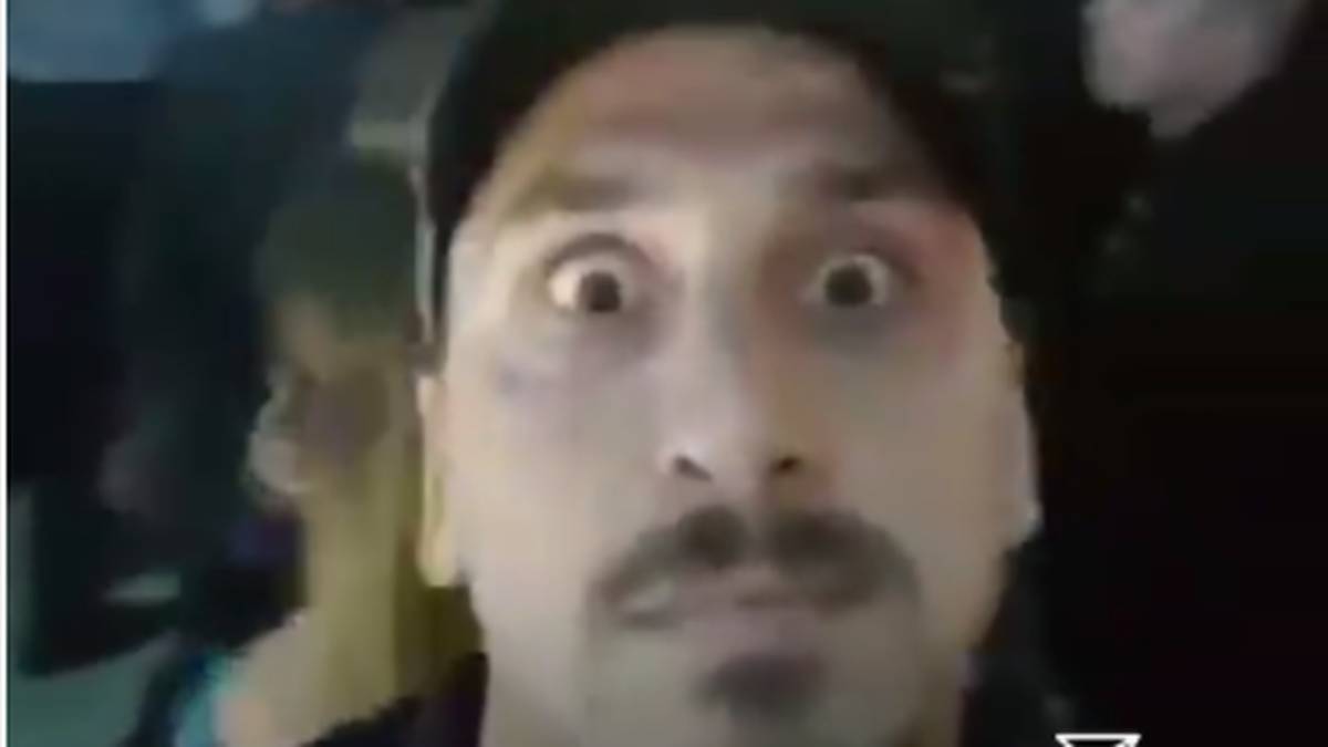 Zlatan Ibrahimovic lässt seine Fans via Insta-Story an seinem Besuch beim Fight teilhaben