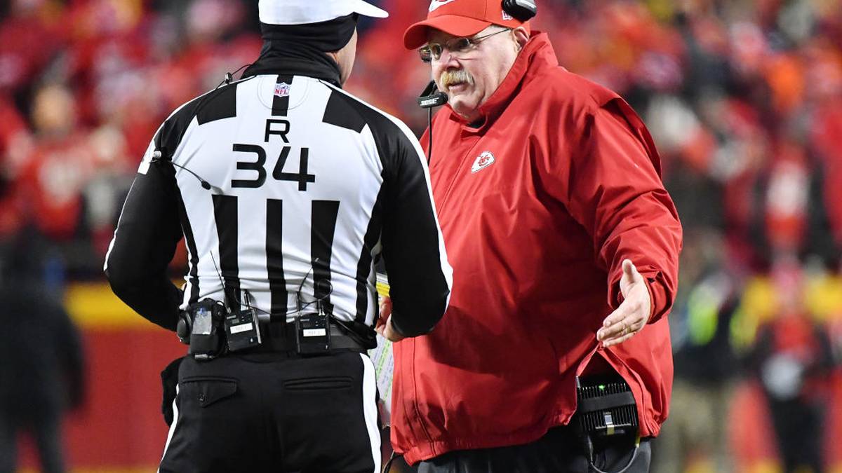 In seinen sechs Saisons führte er die Franchise nur 2014 nicht in die Playoffs, in den vergangenen drei Jahren jeweils als Erster der AFC West. Allerdings stehen aus sieben Playoff-Partien nur zwei Siege zu Buche (2015 im Wildcard Game gegen die Houston Texans und 2018 in der Divisional Round gegen die Indianpolis Colts)