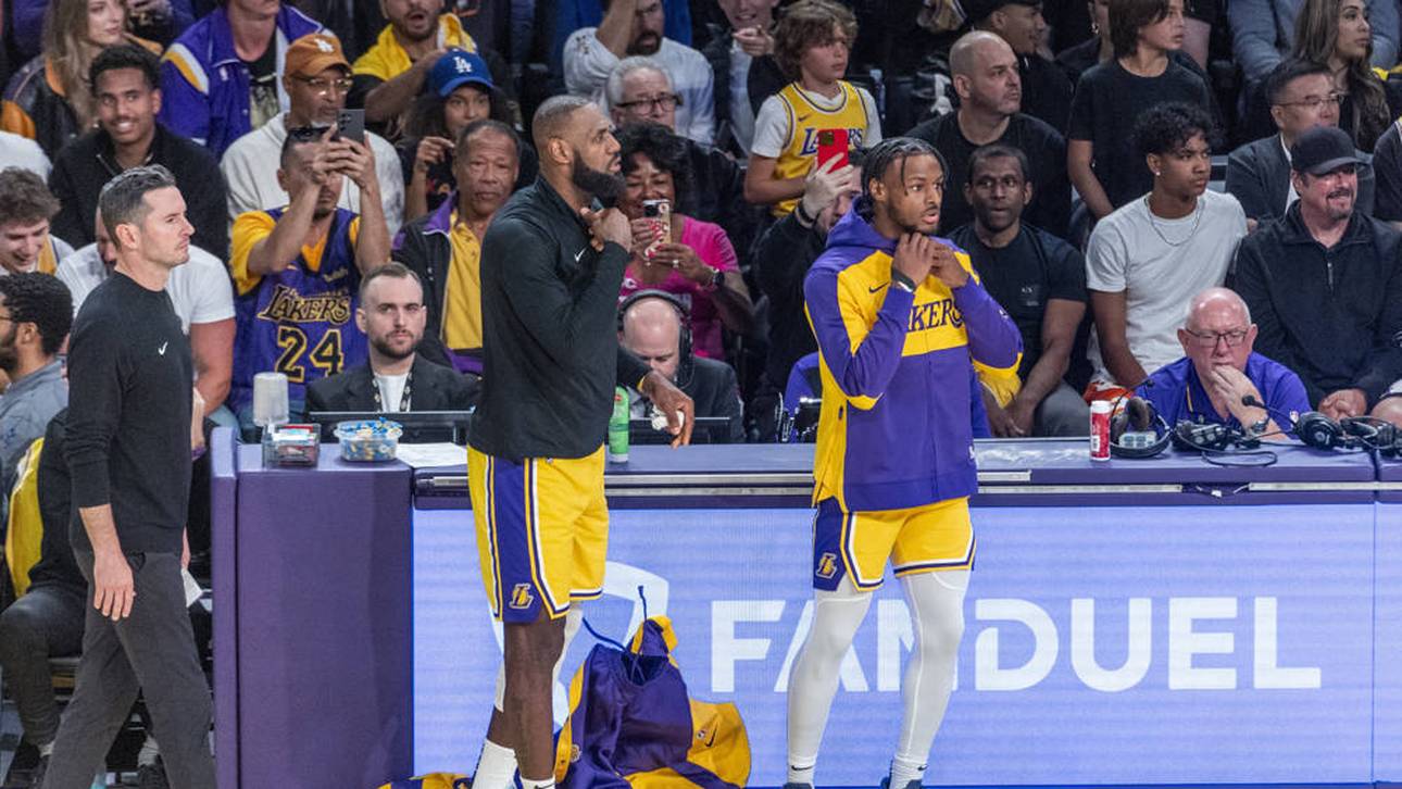 LeBron James spielt mit seinem eigenen Sohn Bronny (r.) zusammen in der NBA