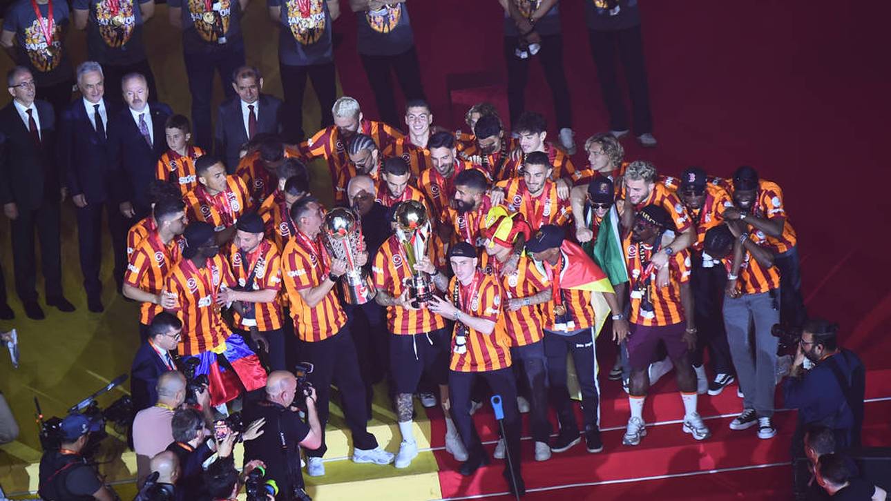 Galatasaray mit trimphaler Titelfeier