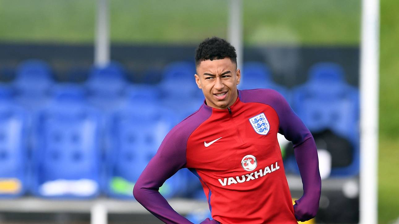 Lingard feiert Debüt für England