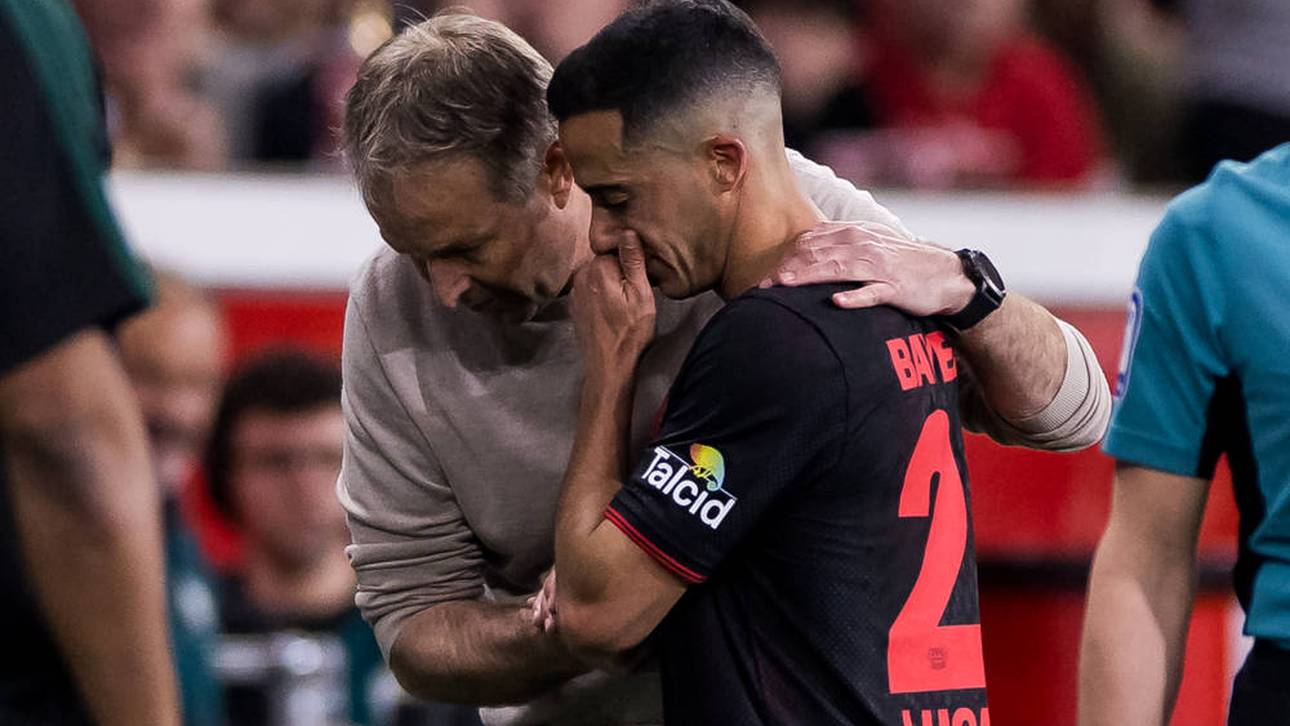 Lucas Vazquez musste schon vor der Pause angeschlagen vom Platz