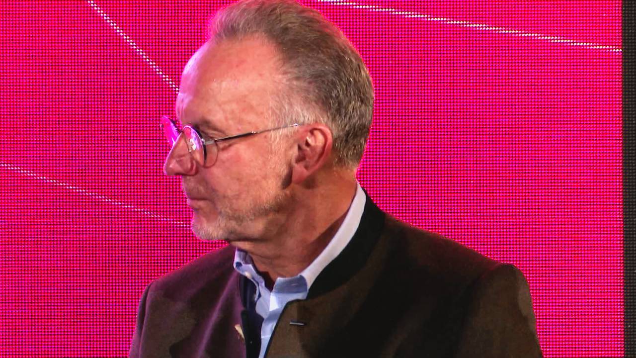 Karl-Heinz Rummenigge vom FC Bayern mit einer kleinen Spitze gegen Niko Kovac