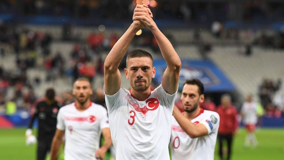 TÜRKEI: Für MERIH DEMIRAL (Bild) und CENK TOSUN wäre die EM 2020 wegen ihrer in diesem Jahr erlittenen schweren Knieverletzungen kein Thema gewesen. Nationaltrainer Senol Günes hätte auf zwei seiner besten Spieler verzichten müssen