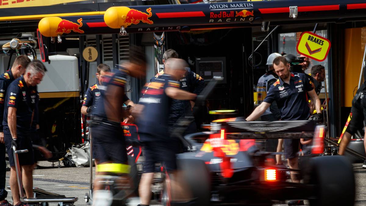 Und die Teams haben in den Boxen reichlich zu tun bei 78 Boxenstopps in 64 Runden (Rekord: 85, Ungarn 2011). Bleibt zu hoffen, dass Petrus Formel1-Fan ist, und weitere Wetter-Kapriolen für den Rest der Saison bereit hält