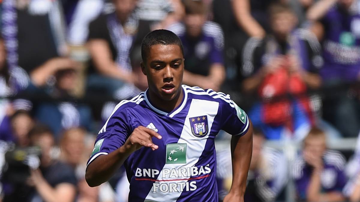 YOURI TIELEMANS (ZENTRALES MITTELFELD, 19 JAHRE, RSC ANDERLECHT, BELGIEN): Ungemein spielfreudiger, trickreicher zentraler Mittelfeldspieler, beherrscht lange Pässe genauso gut wie kurze.