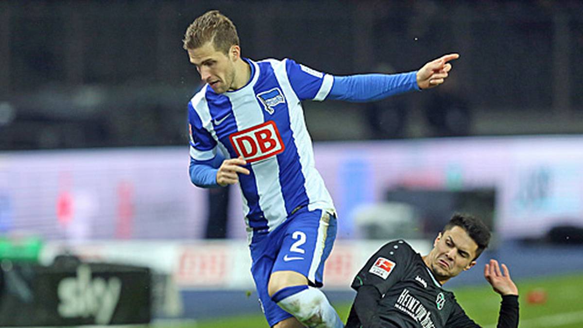 Zu Beginn sieht Schlaudraff dominante Berliner. Peter Pekarik und seine Teamkollegen machen Dampf