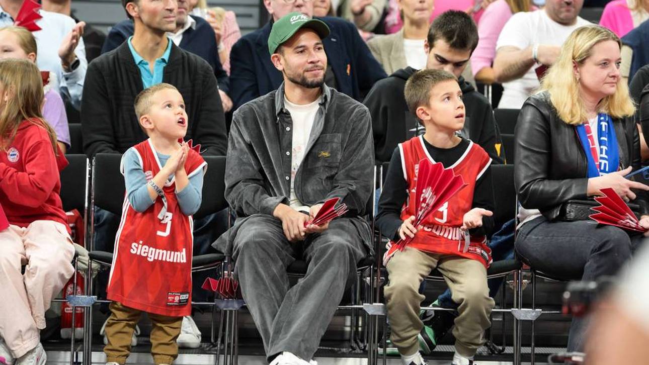 Raphael Guerreiro besuchte mit seiner Familie ein Spiel der Bayern Basketballer