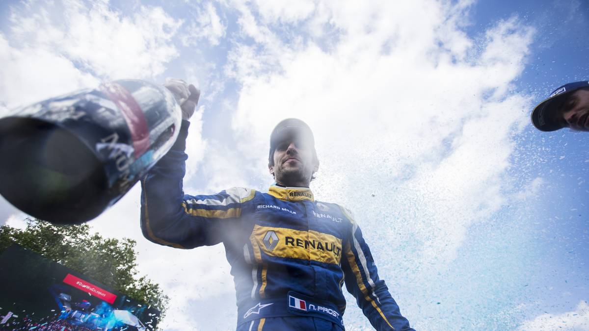 NICOLAS PROST: Sein Vater Alain Prost war viermaliger Formel-1-Weltmeister, er selbst fährt den großen Titeln bisher noch hinterher. Der 35 Jahre alte Franzose startet bereits seit 2012 in der WEC, nebenher gab es auch noch Einsätze in der Formel E