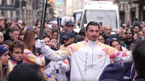 Kurz vor Beginn der Olympischen Winterspiele hielt der ehemalige schwedische Fußballspieler Zlatan Ibrahimovic die Olympische Fackel hoch und lief durch Mailand.