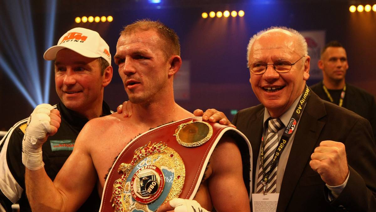 2009 /2013-2016: JÜRGEN BRÄHMER (WBA/WBO Halbschwergewicht) - der heutige Trainer von Tyron Zeuge wird 2009 kampflos WBO-Champ. Der damalige Titelverteidiger Szolt Erdei legt den Titel nieder, um ein Stallduell zu vermeiden