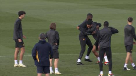 Der Torklau von Valencia hallt bei Real Madrid noch nach. Vor dem CL-Rückspiel gegen RB Leipzig muss Trainer Carlo Ancelotti weiterhin Fragen zum Schiedsrichter beantworten.