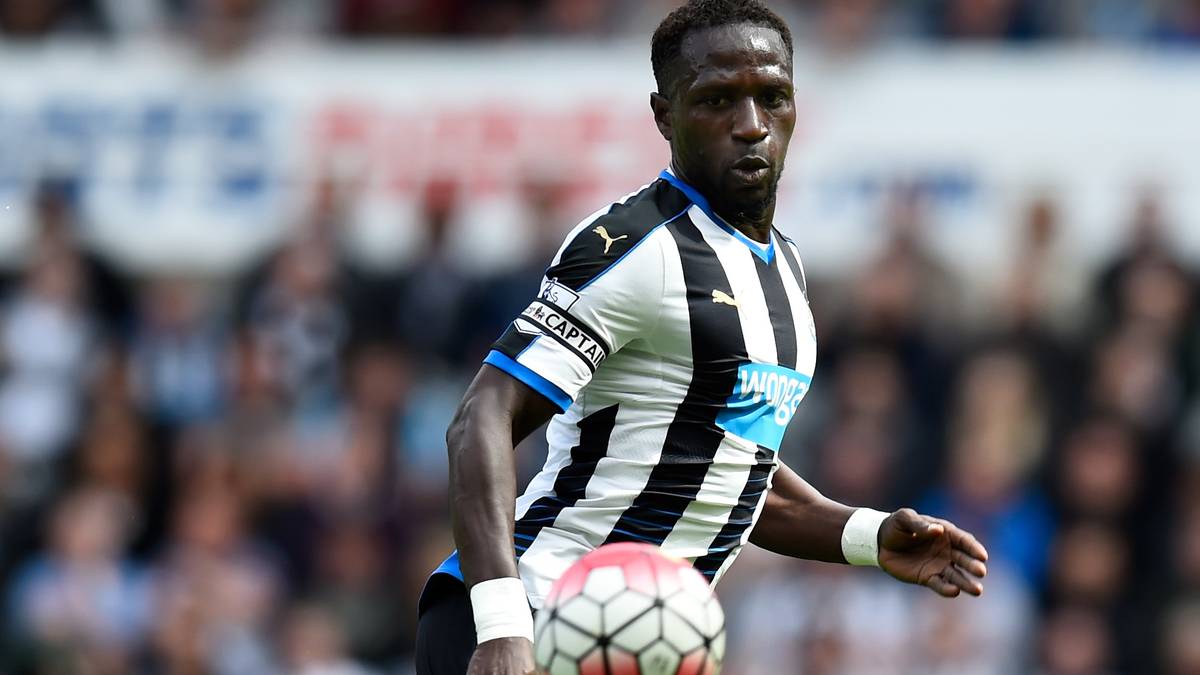 MOUSSA SISSOKO: Der französische Mittelfeld-Allrounder von Premier-League-Absteiger Newcastle United wird ebenfalls mit dem BVB in Verbindung gebracht - wenngleich nur als eine Option unter vielen. Wird wohl allenfalls ein Thema, wenn sich bei den anderen Kandidaten nichts mehr tut