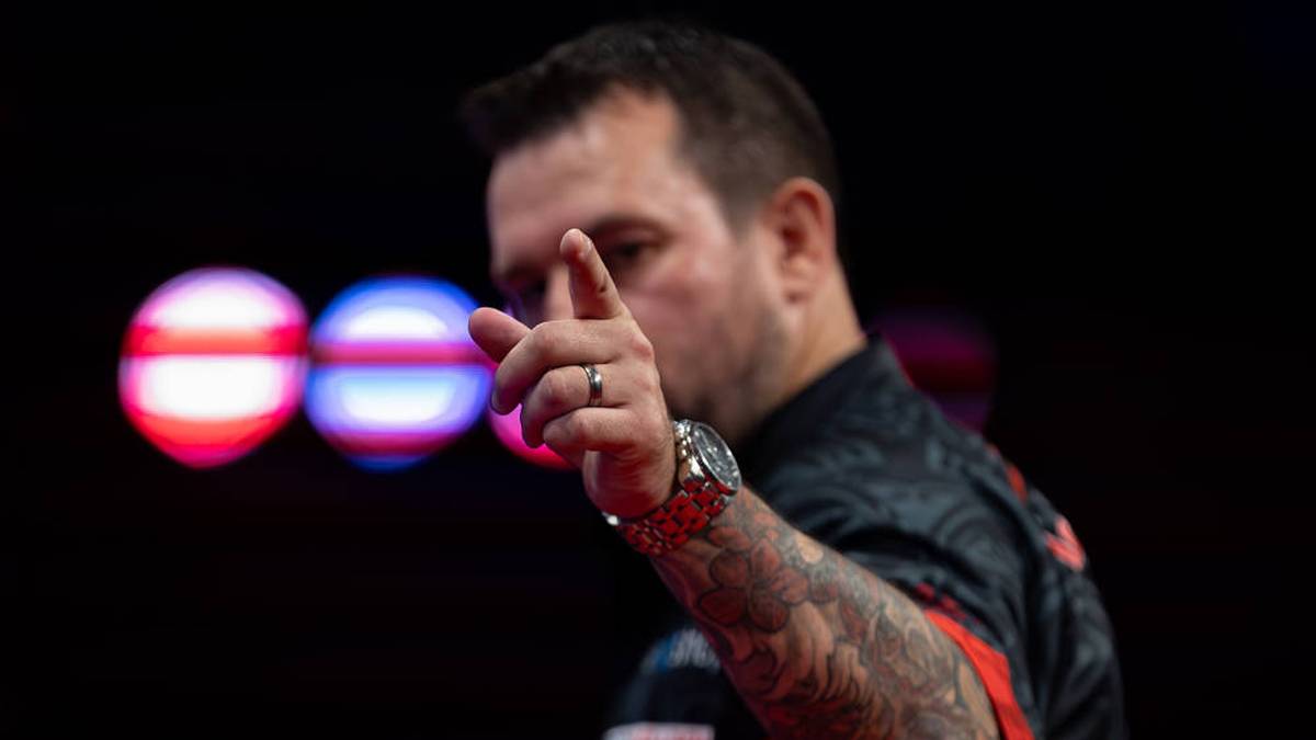 Darts-Star nach Familiendrama im Angriffsmodus