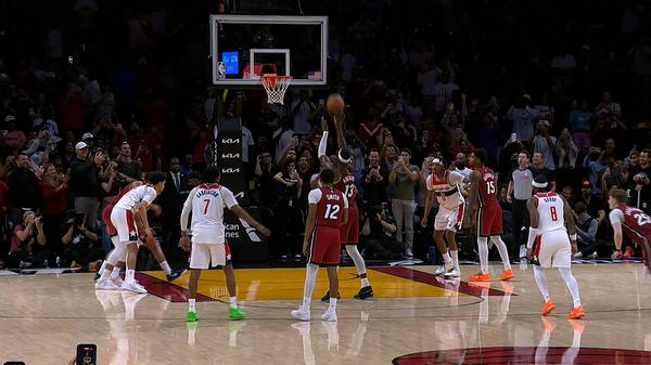 Mit diesem Wurf schreibt er NBA-Geschichte