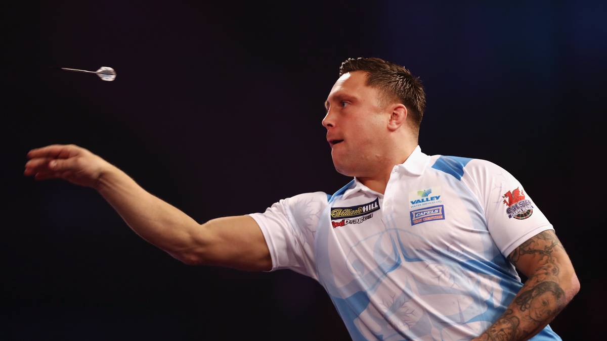 PLATZ 7 - GERWYN PRICE: Auch "The Iceman" erreichte erst beim World Series Final 2018 das Halbfinale. Zwar musste er in diesem Jahr eine kleine Schwächephase hinnehmen, aber mittlerweile kämpft er sich wieder zu alter Stärke zurück. In der Gruppe F wird er sich wahrscheinlich mit Simon Whitlock und Glen Durrant duellieren