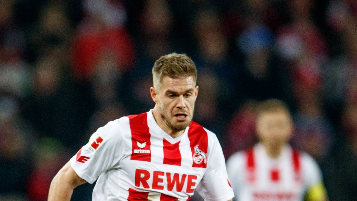 Simon Terodde hat zu Beginn der Saison einen echten Lauf. In den letzten beiden Ligaspielen erzielt der Kölner satte fünf Treffer. Damit schiebt er sich unter die großen Namen der historischen Zweitligaknipser