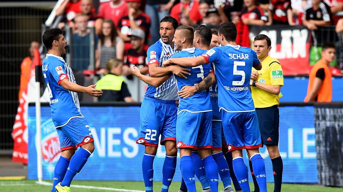 In Leverkusen geht es ganz schnell. Es sind kaum 300 Sekunden gespielt, da zappelt der Ball schon im Netz. Steven Zuber bringt die TSG Hoffenheim früh in Führung