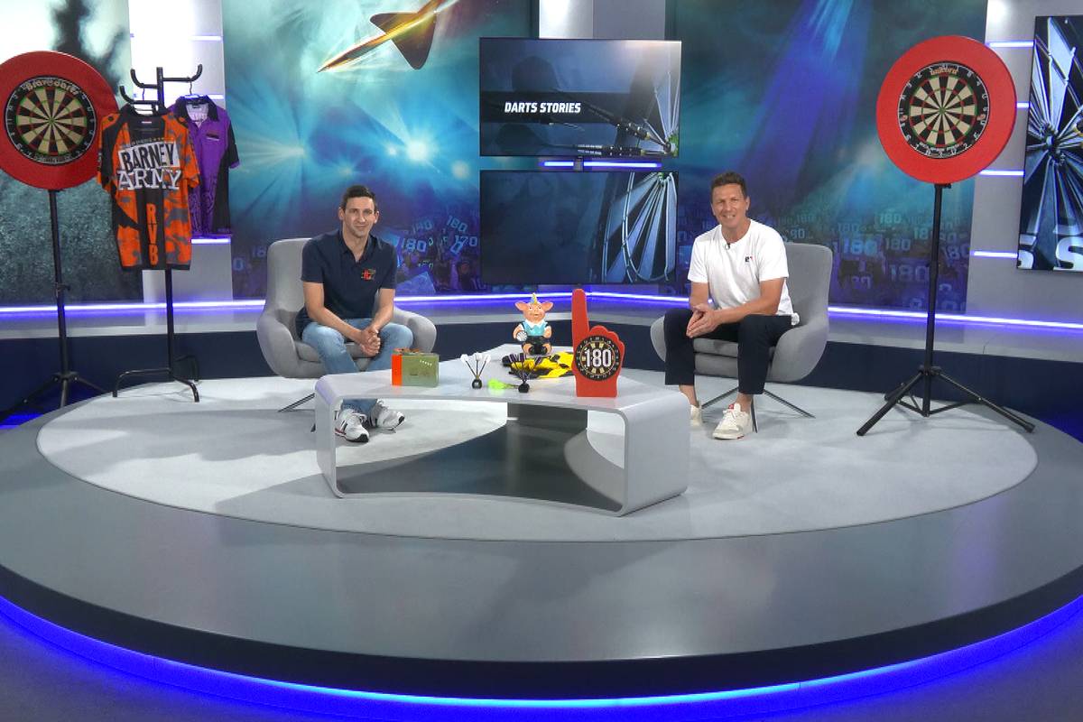 Basti Schwele und Robert Marijanovic präsentieren die Darts Stories von Raymond van Barneveld