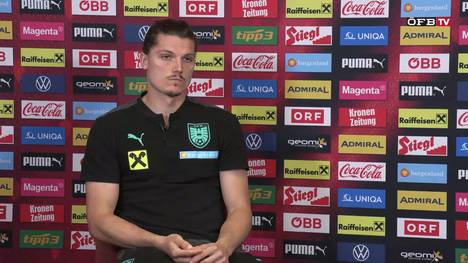 Marcel Sabitzer durfte beim FC Bayern noch nicht von Beginn an spielen. Der Mittelfeldspieler ist davon überzeugt, dass sich das bald ändert und erzählt vom Austausch mit David Alaba.