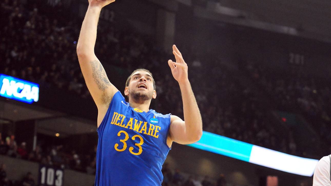 Bremerhaven holt Forward Baptiste