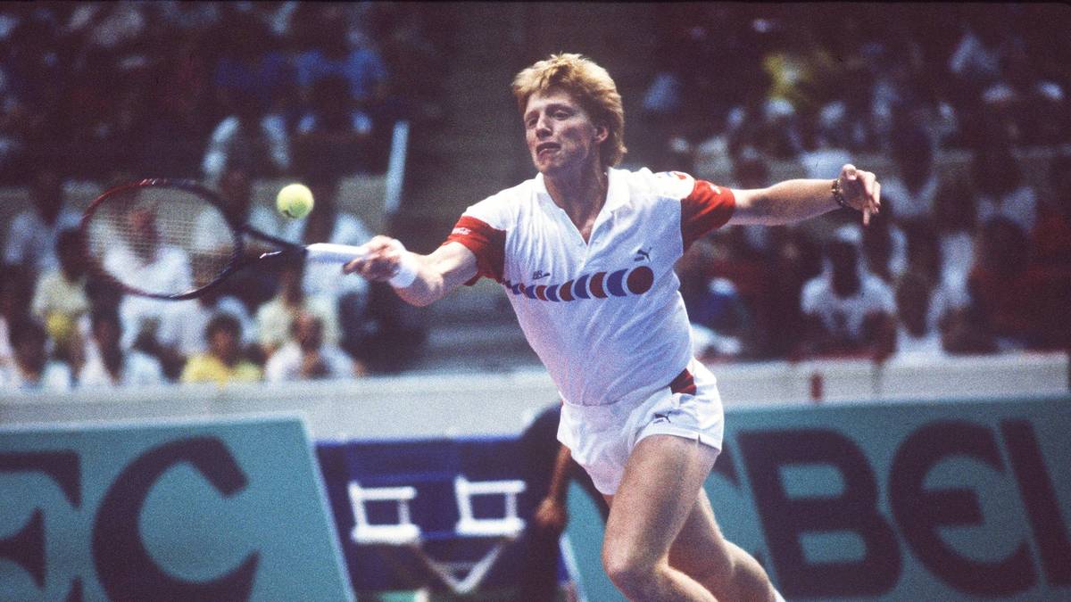 1987 DEUTSCHLAND - USA: Die beiden Teams kämpfen in der Abstiegsrunde um den Klassenerhalt in der Weltgruppe. Das Match zwischen Boris Becker und John McEnroe geht als Schlacht von Hartford in die Tennisgeschichte ein