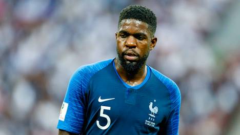 Samuel Umtiti köpfte Frankreich ins WM-Finale und wurde anschließend Weltmeister. Dafür opferte er langfristig eine potenzielle Weltkarriere beim FC Barcelona. Die Karriere des Franzosen nahm nach der WM 2018 eine turbulente Richtung. Das macht er heute. 