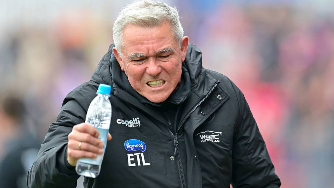 Trainer Olaf Janssen musste mit Viktoria Köln eine 0:1-Pleite gegen Cottbus hinnehmen