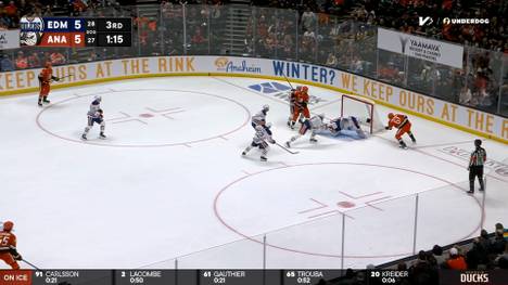 Leon Draisaitl und die Edmonton Oilers können das Spiel gegen die Anaheim Ducks trotz dreier Führungen nicht gewinnen.