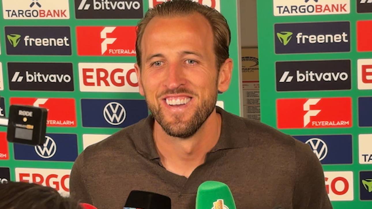 „Triple!“ Hier korrigiert Kane einen Reporter