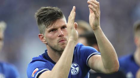 Klaas-Jan Huntelaar ist bei seinem Ex-Klub Schalke 04 als Wintertransfer im Gespräch. Doch wäre der 37-Jährige von Ajax Amsterdam überhaupt eine sinnvolle Verpflichtung?