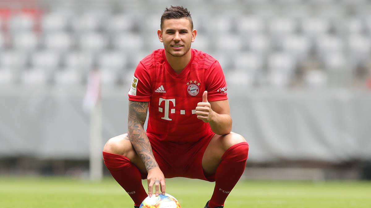 PLATZ 3: LUCAS HERNÁNDEZ - Noch ohne Bundesliga-Einsatz, aber schon gleich vorne dabei: Bayerns Rekordeinkauf machte sich in der französischen Nationalmannschaft als Linksverteidiger einen Namen, ist in München aber für die Defensiv-Zentrale eingeplant