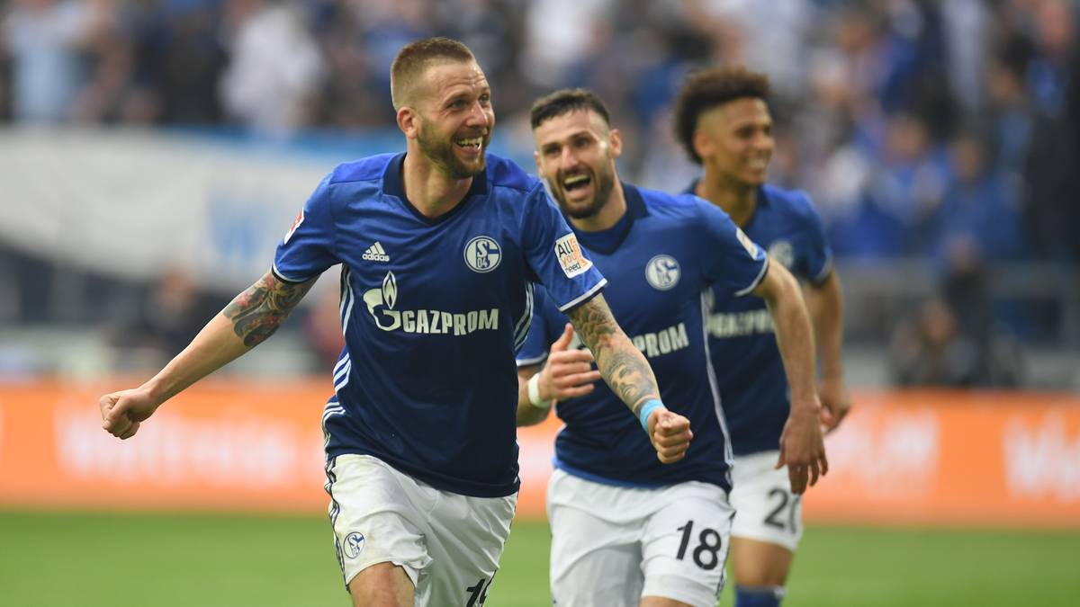 GUIDO BURGSTALLER: Darf künftig mit Uth um die Wette ballern. Kann Schalke nur gut tun, dieser neue Konkurrenzkampf. Mit elf Treffern Wegbereiter des Champions-League-Einzugs. Von den Fans deshalb trotz manchmal unorthodoxer Spielweise verehrt