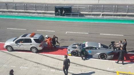 Nicht nur der Aston Martin kam beim ITR-Test am Haken an die Box zurück