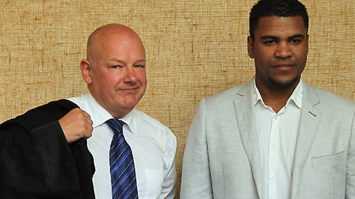 6. Januar 2014: Hoeneß baut nach Informationen der "Süddeutschen Zeitung" sein Anwaltsteam um: Anwalt Werner Leitner (Bild l.), der den Ex-Bayern-Profi Breno vor Gericht vertrat, wird durch den Experten im Wirtschaftsstrafrecht Hanns W. Feigen ersetzt. Zudem verteidigen die Anwälte Markus Gotzens und Dieter Lehner den Bayern-Boss