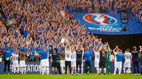Islands Spieler wurden nach dem Turnieraus noch einmal von den Fans gefeiert