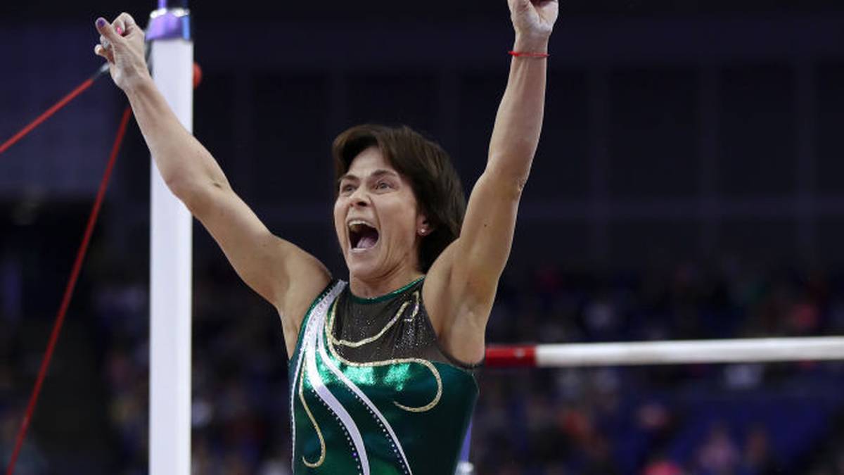 OKSANA CHUSOVITINA (44/Usbekistan) - KUNSTTURNEN - Die immer noch aktive Ausnahmeathletin war bereits Team-Olympiasiegerin, Mannschafts-Weltmeisterin und hatte WM-Gold am Boden gewonnen, als sie 1999 ihren Sohn Alisher zur Welt brachte