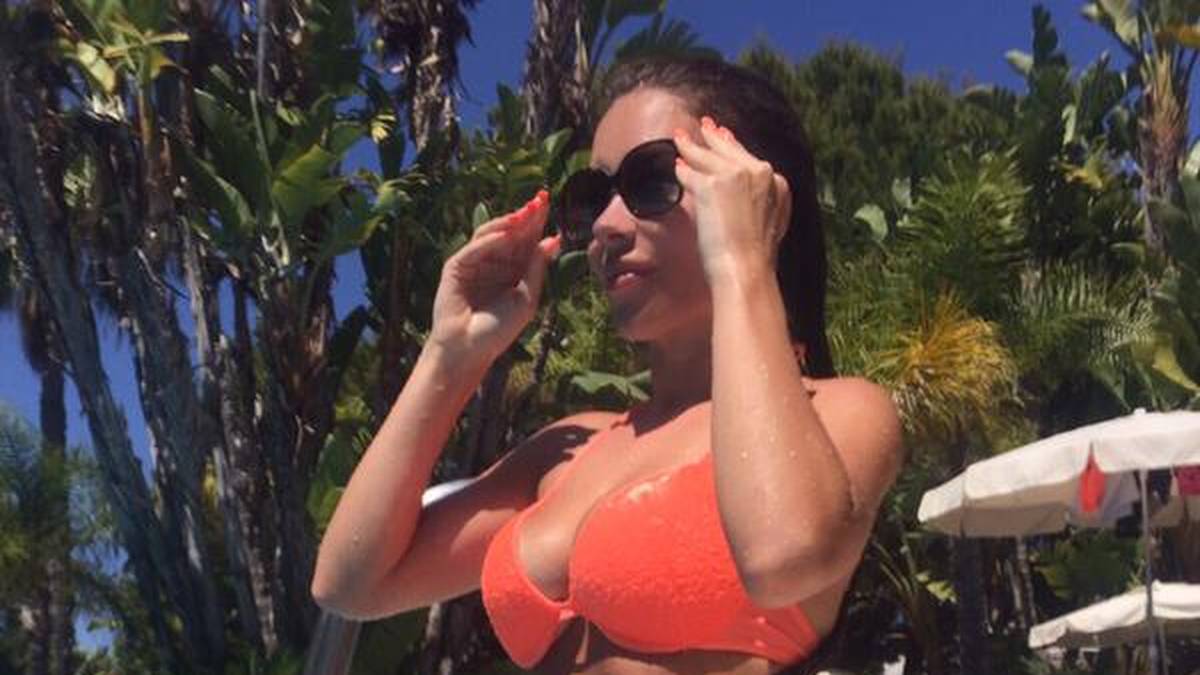 Die 1,67 Meter große O'Sullivan, die auch schon Darts-Phrasenschwein Marty entführte...