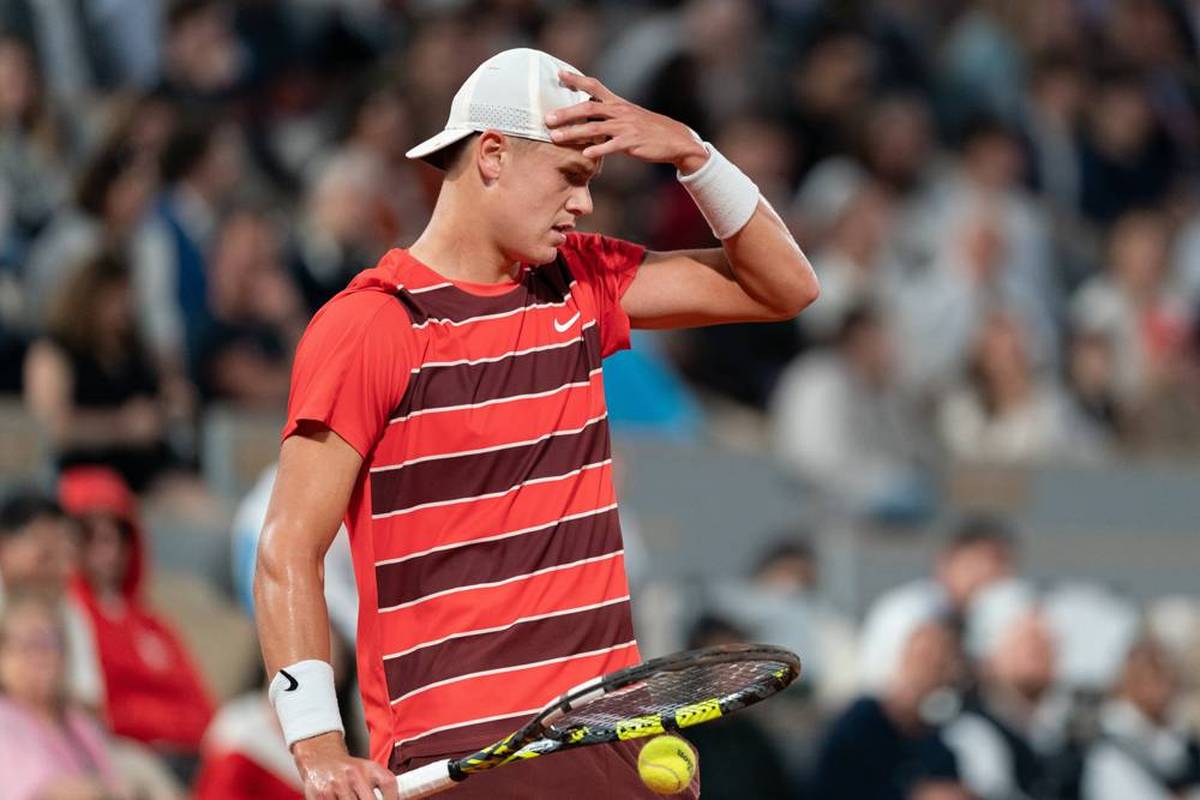 Im Achtelfinale der French Open muss Topstar Holger Rune die Segel streichen. Im Match gegen Lorenzo Musetti ist der Norweger teils klar unterlegen. Boris Becker analysiert die Gründe dafür schonungslos.