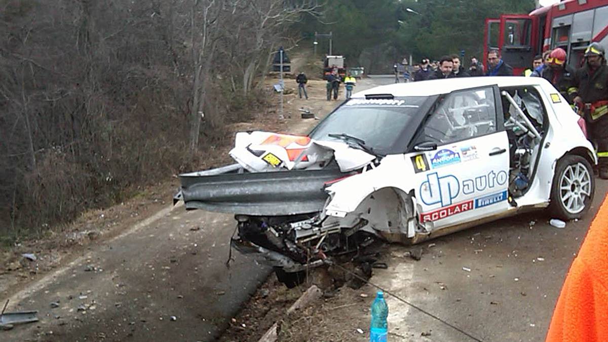 Bei einem Rallye-Unfall im Februar 2011 bohrte sich eine Leitplanke in Kubicas Auto und riss es bis zum Schalthebel auf