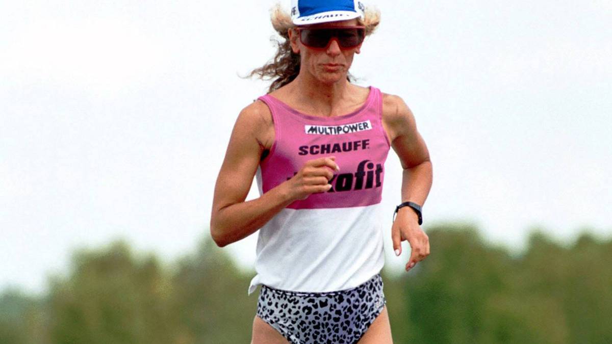 Astrid Benöhr stellte 1999 in Luckau im Alter von 41 Jahren den Weltrekord im Deca-Ultratriathlon auf - ohne MitstreiterIn