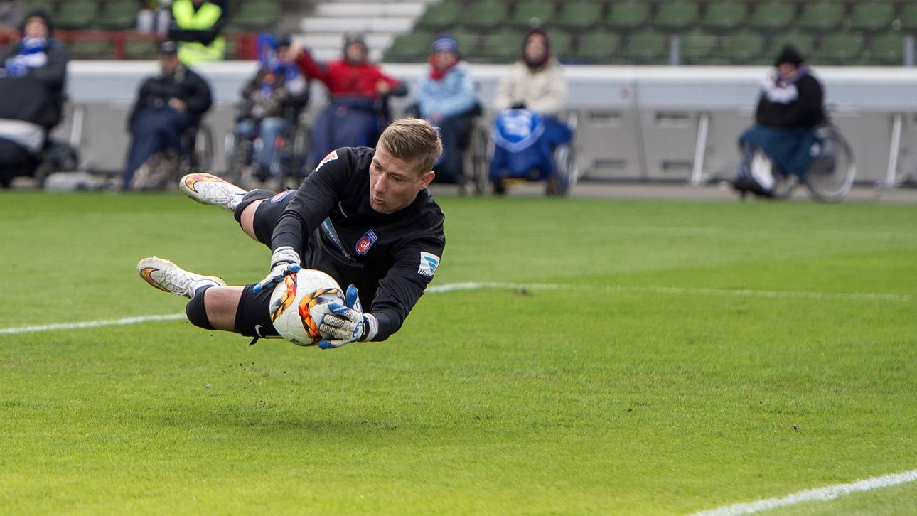 Keeper Zimmermann wird ein „Löwe“