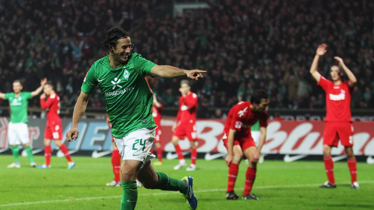 Im November 2011 sorgt Pizarro für ein weiteres Highlight. 0:2 liegt Werder zuhause gegen den 1. FC Köln zurück. Mit seinem ersten Hattrick in der Bundesliga führt er Bremen im Alleingang doch noch zu einem 3:2-Sieg