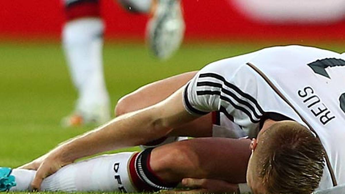 Den WM-Sieg seiner Teamkollegen verfolgte er vor dem heimischen Fernseher - später sagte er: "Hinter mir liegt eine sehr lange Zeit, die ich in dieser Form möglichst nicht wieder erleben möchte. Für mich ist ein Traum zerplatzt. Wenn man dann noch sieht, wie die WM endet, tut das doppelt weh, dass ich nicht dabei sein konnte"