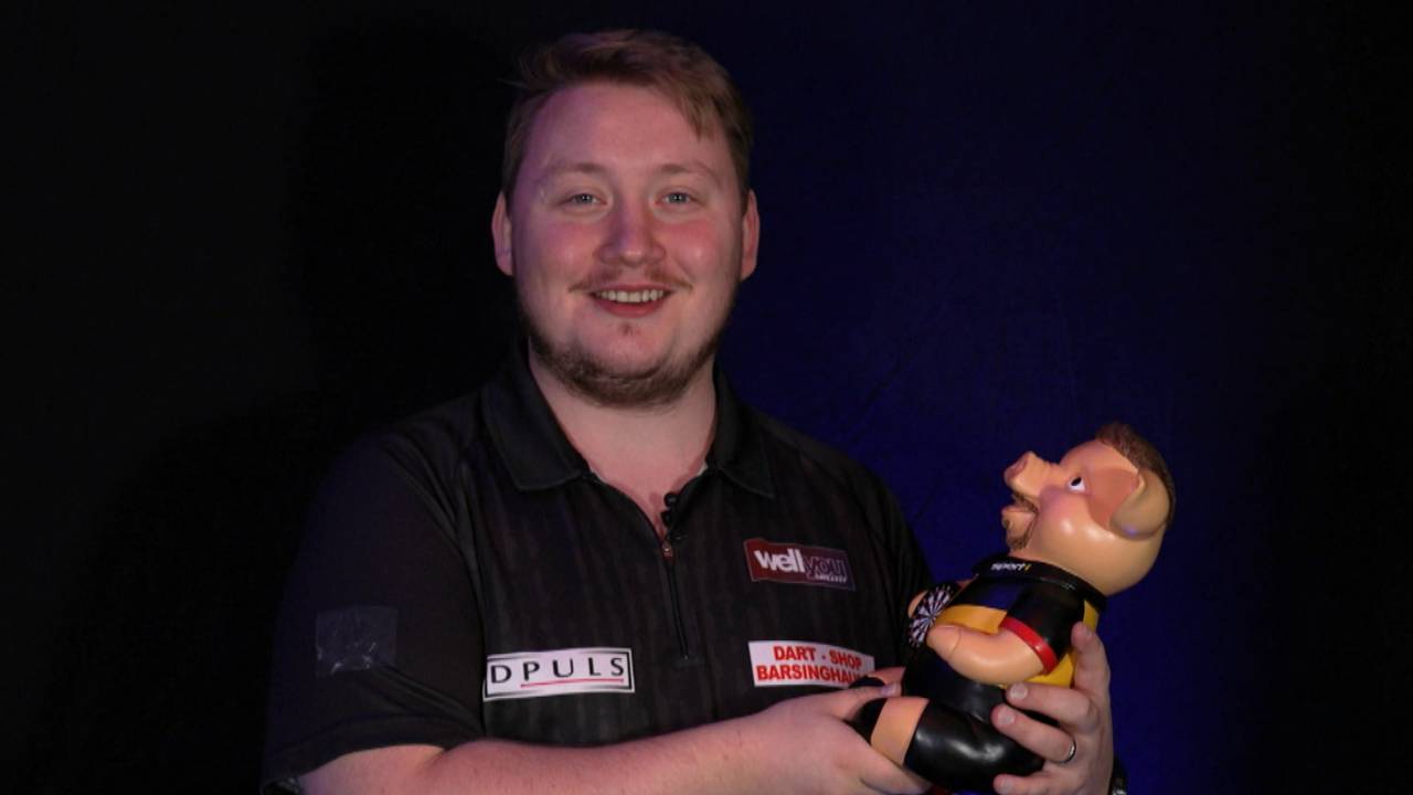 Darts WM 2024: Welches Darts-Phrasenschwein ist das Schönste?