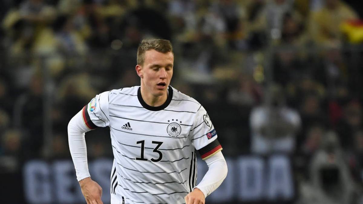 LUKAS KLOSTERMANN (23): Still und heimlich mauserte er sich in Abwesenheit von Thilo Kehrer zum Löw-Stammspieler auf der rechten Seite. Nach vorne immer aktiv, hinten zumeist dicht, dazu blitzschnell. Der Leipziger wird dabei sein